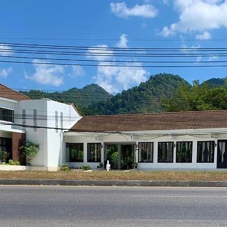 Baan Chuengkao Resort Ranong Exterior foto
